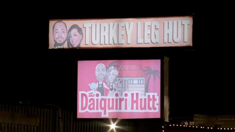 Turkey Leg Hut releases new dress code policy, and。